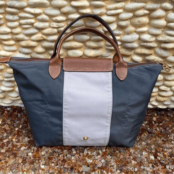 Longchamp Limited Edition Black/Gray Love Heart Le Pliage Shoulder Tote Bag. EUC - Picture 3 of 14